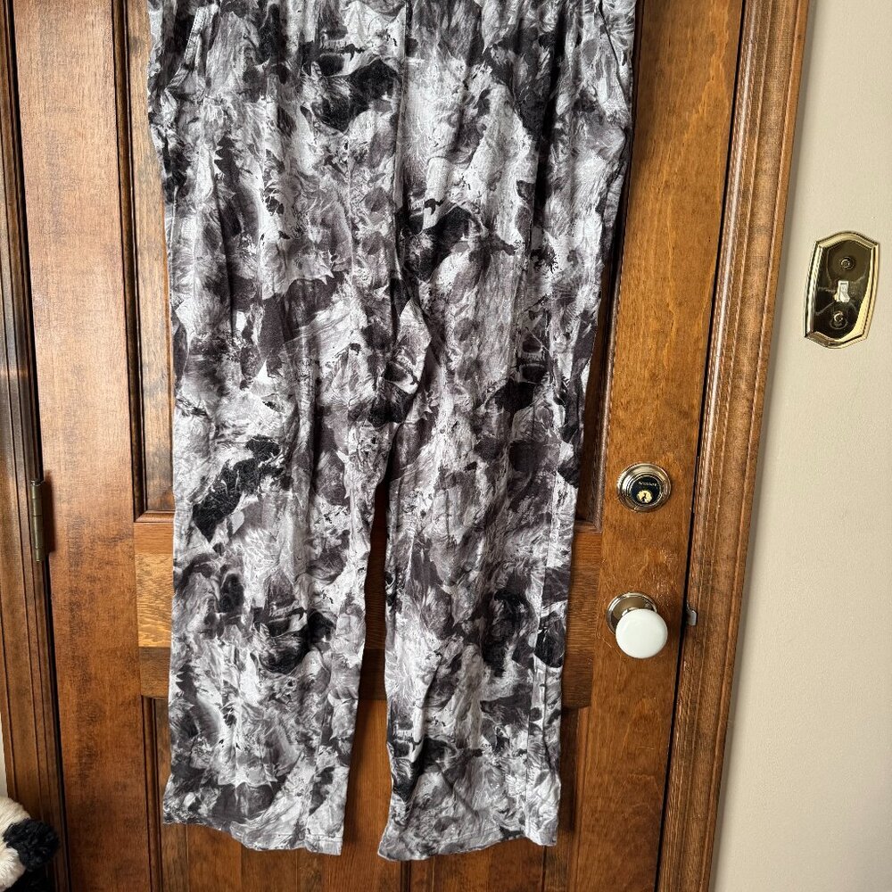 Belle by Kim Gravel Beach Black/Gray/White Pull-On Beach Pants Size 1X - Picture 2 of 11